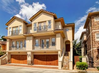 1215 W Hunters Creekway Dr, Houston, TX 77055