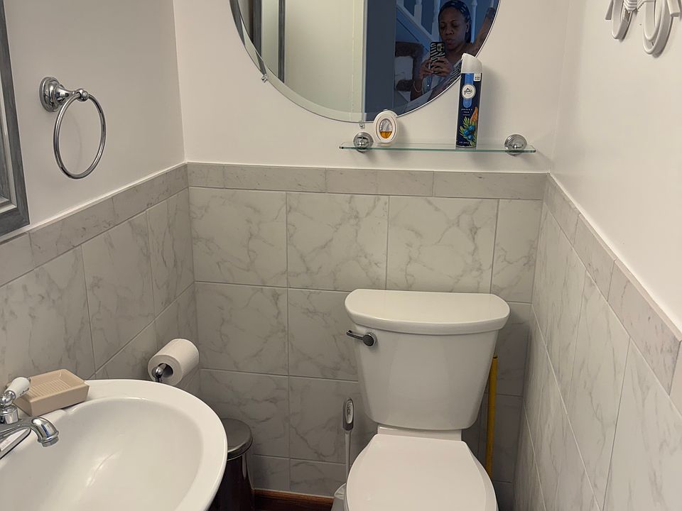 1st image of 7922 Sheriff Rd