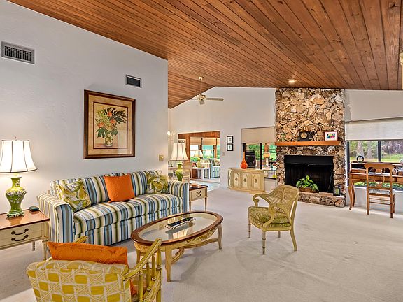 2nd image of 116 Meadowbrook Cir