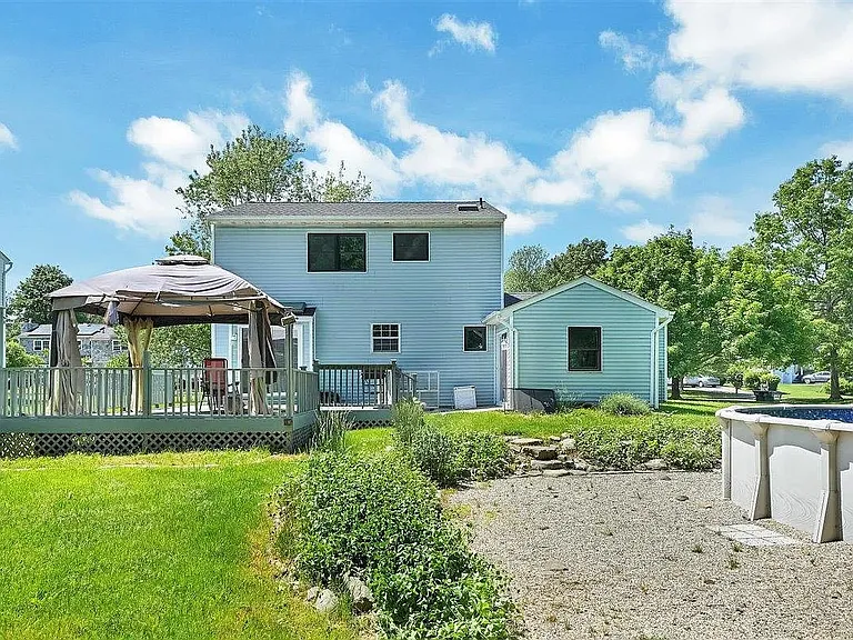 54 Capital Dr — Photo 4
