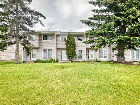 232 W Marlborough Way NE, Calgary, AB T2A 6R9