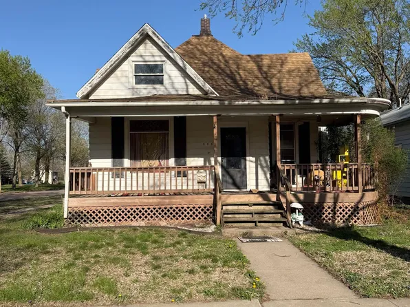 444 Sherman Ave, Cherokee, IA 51012