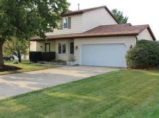 1408 Chadwick Dr, Normal, IL 61761