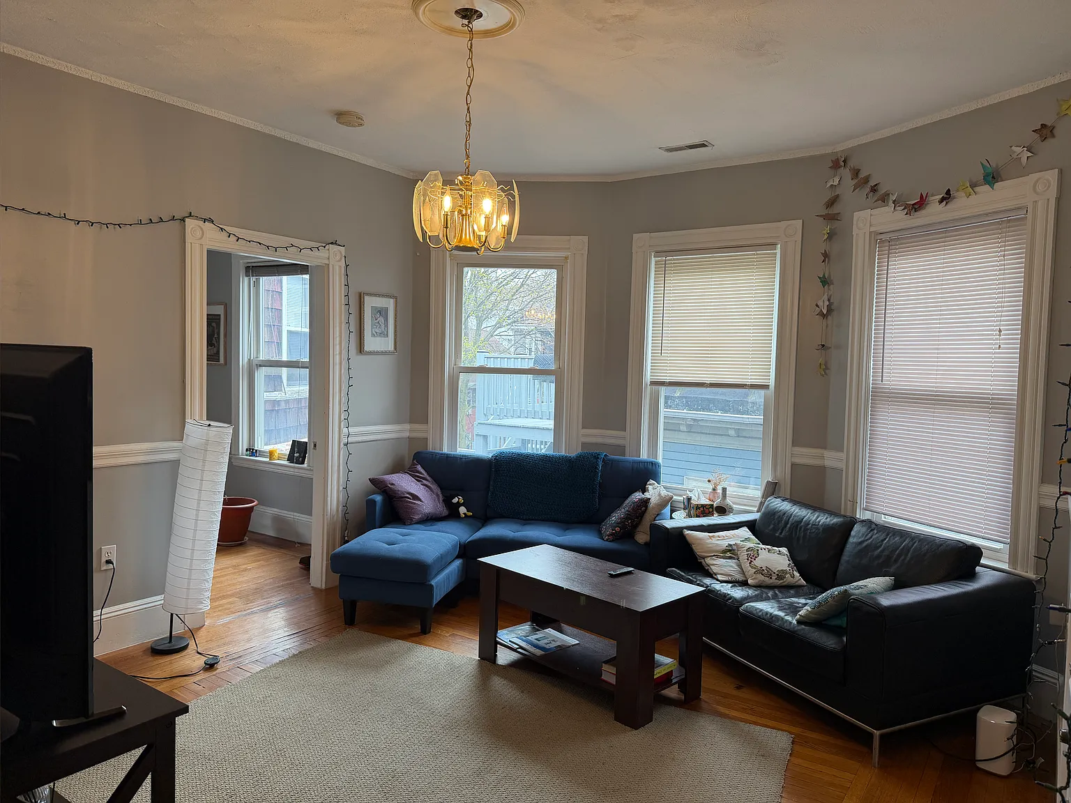 4 bed, 9999 sqft, $6,000 — Photo 3