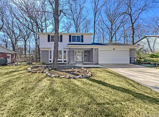 3684 Middleton Dr, Ann Arbor, MI 48105