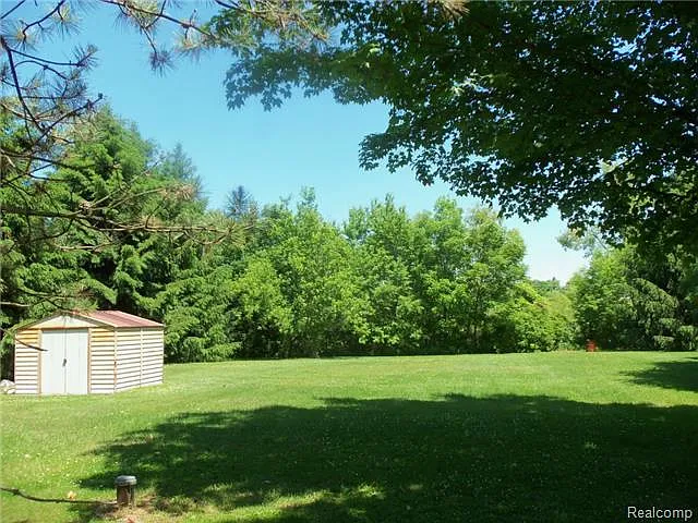 5166 N Latson Rd photo 1