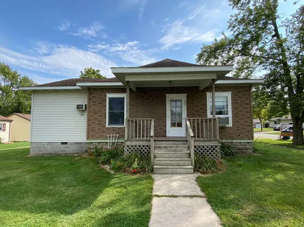 302 E Bates St, Hebron, IN 46341