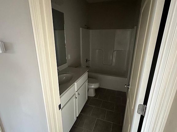3rd image of 125 Park St #202