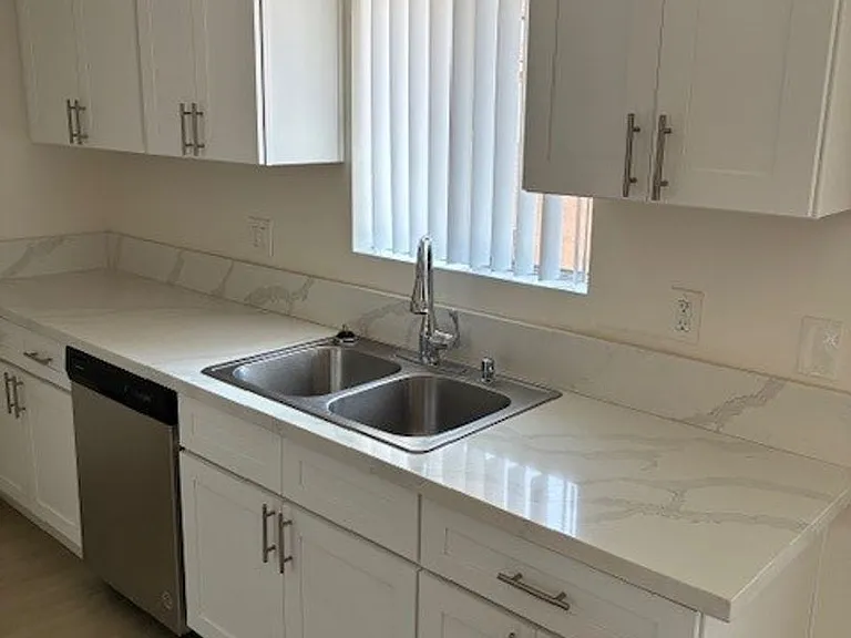 607 Casa de Seville — Photo 5