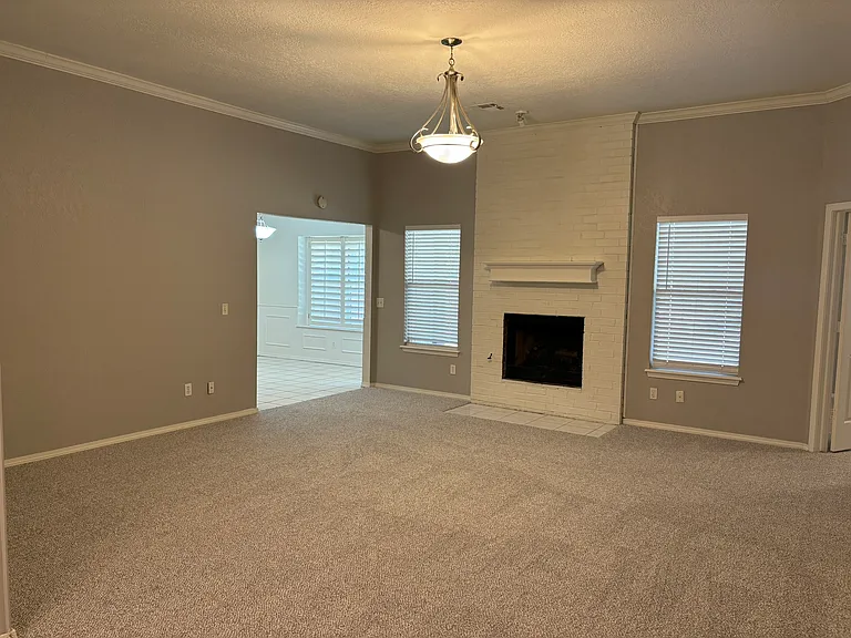 701 Goshawk Dr — Photo 5