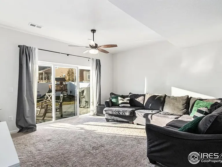 985 Axis Dr — Photo 12