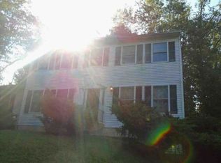 210 Sutherland Dr, Mountain Top, PA 18707