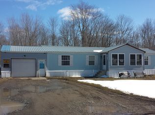 11 Bradbury Rd, Central Square, NY 13036