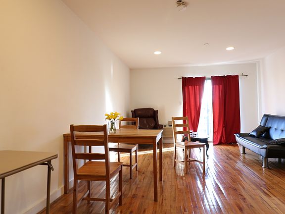 3rd image of 119 Hart St APT 04A