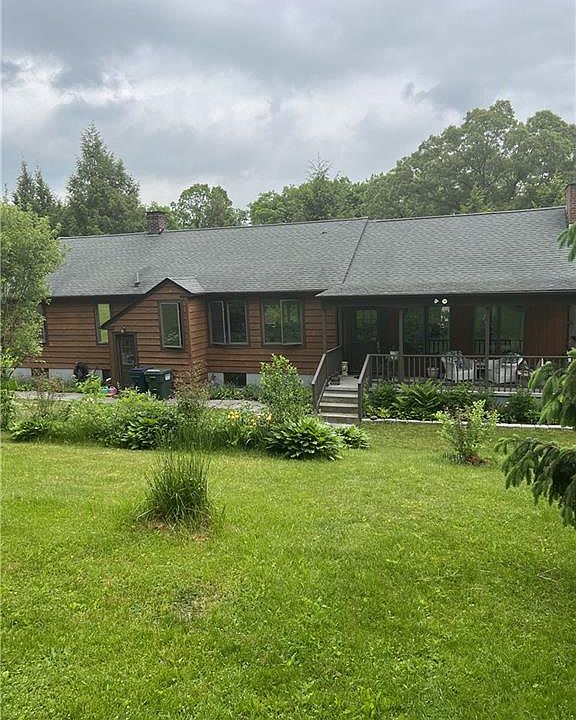 1st image of 9 Sedgewick Dr