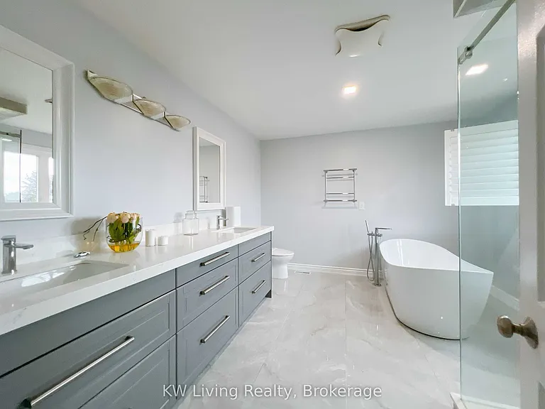 47 Waltham Cres — Photo 19