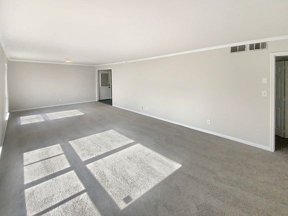 3rd image of 4005 Melinda Dr