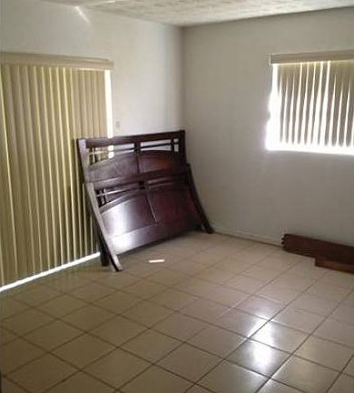 INTERIOR LIVING SPACE