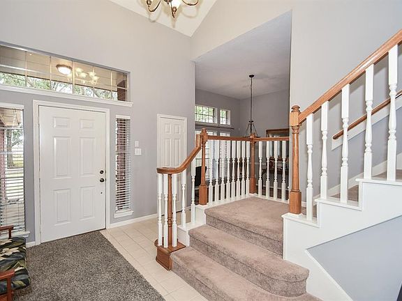 3rd image of 4202 Rocky Bend Dr