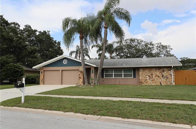 1st image of 826 Winding Oaks Dr