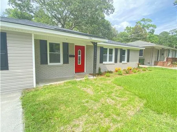 1302 E 70th St, Savannah, GA 31404