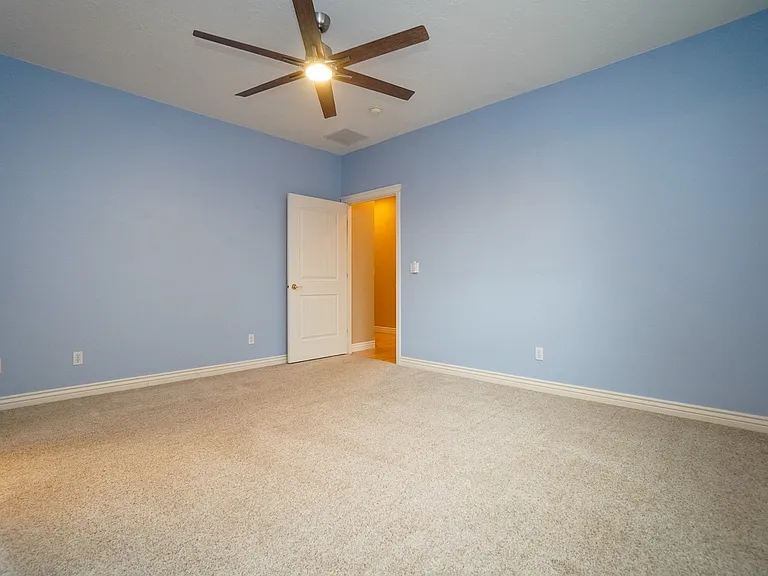 1917 W Marten Creek Dr — Photo 27