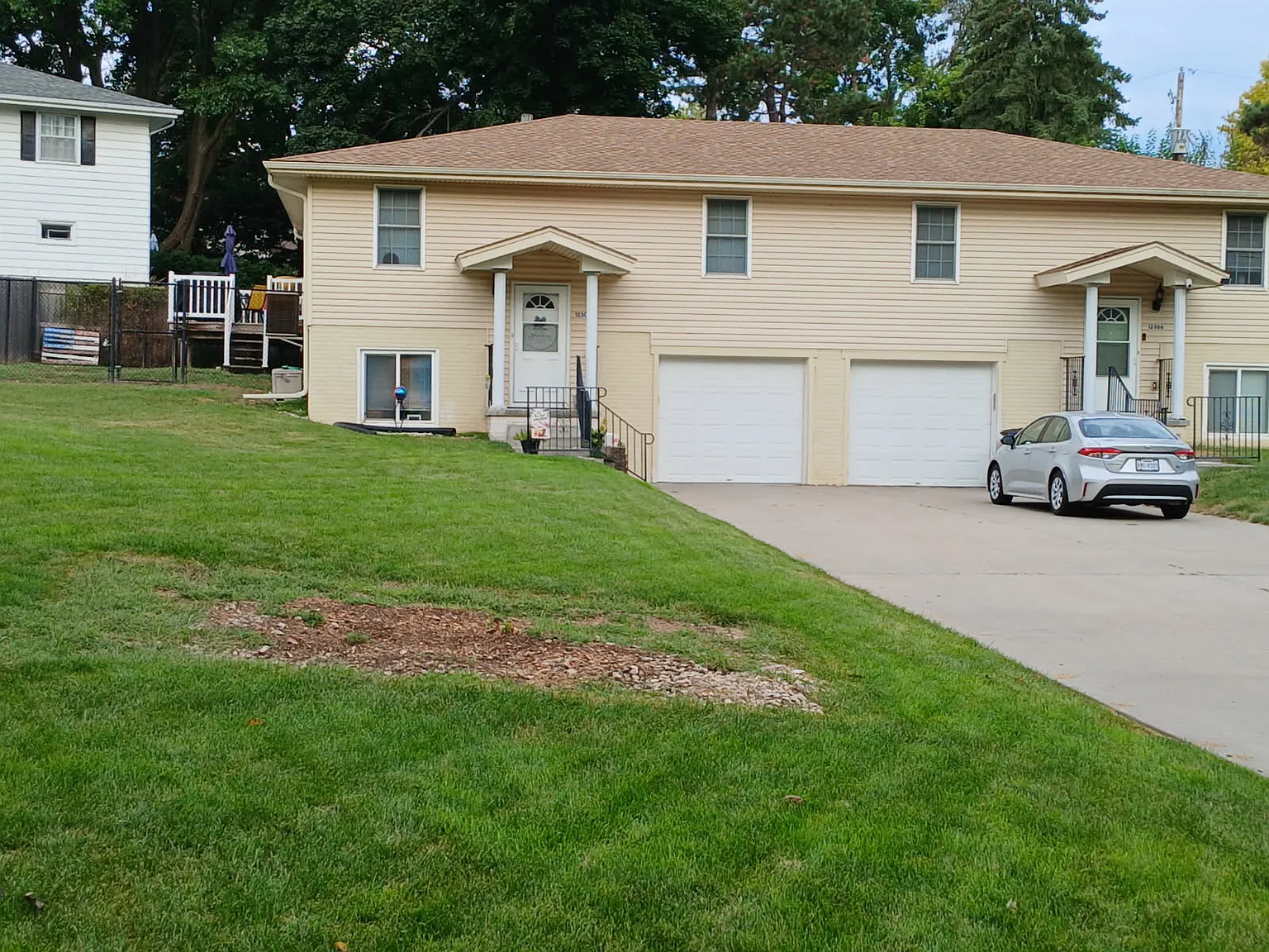 12308 Woolworth Ave — Photo 1