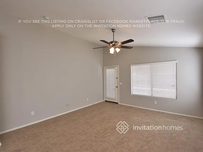12439 W Rancho Dr — Photo 2