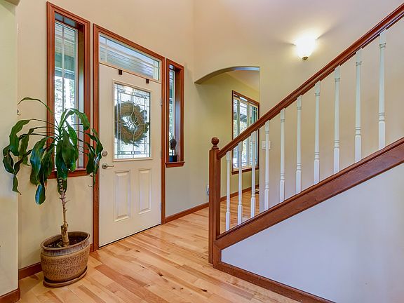 5th image of 1119 288th St NE