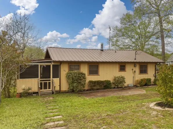 157 Naples Dr, Omaha, TX 75571