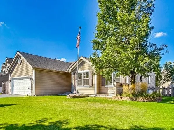 28520 Wagon Trail Rd, Lakemoor, IL 60051