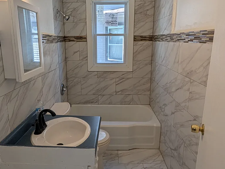 54 Humber Ave #1 — Photo 6