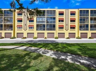 5817 Park St N APT 409, Saint Petersburg, FL 33709