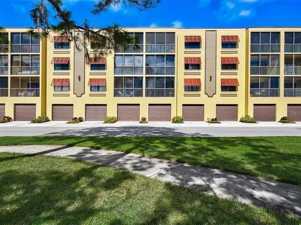 5817 Park St N APT 409, Saint Petersburg, FL 33709