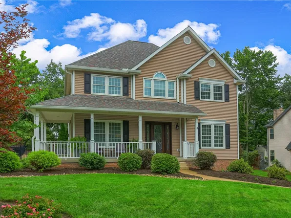 168 Hampshire Dr, Cranberry Township, PA 16066