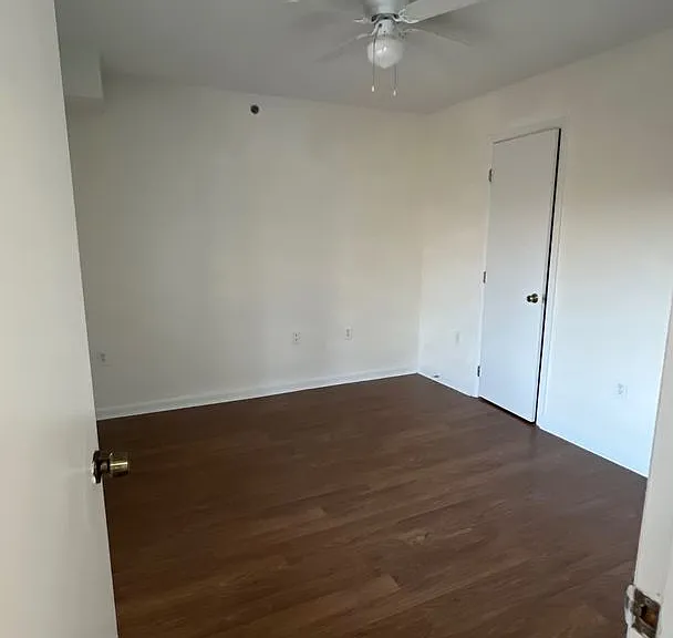 1411 Collegiate Cir #302 — Photo 18