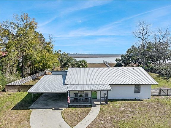 3rd image of 673 Hickory Bluff Dr