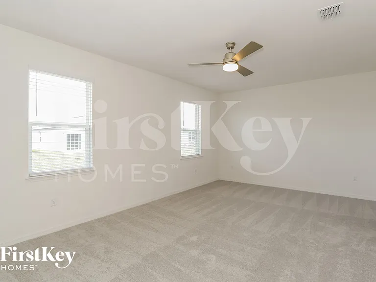 430 Reina Way — Photo 6