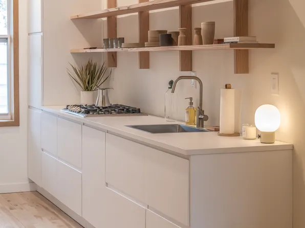 3843 Falls Rd #2S, Baltimore, MD 21211