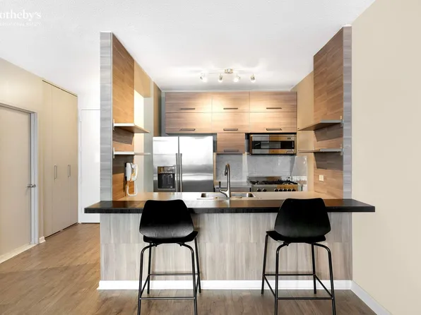 99 Battery Place image 5 of 13