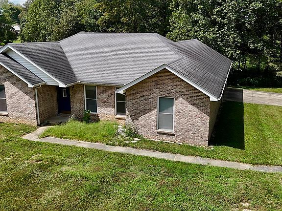 3rd image of 227 Collins Dr