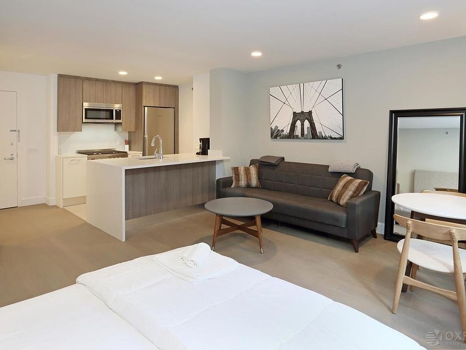 1st image of 311 W 50th St APT 4N