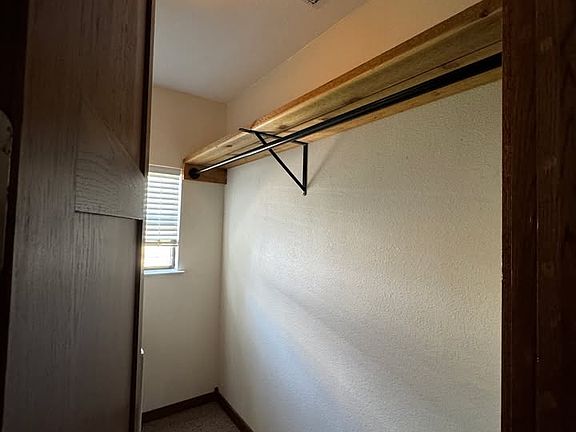 5th image of 109 Market St Unit B