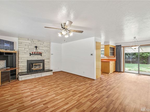 3rd image of 1925 Quince St NE