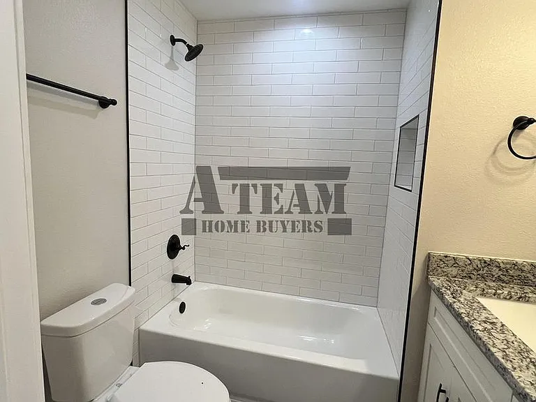 127 Guadalupe St — Photo 11