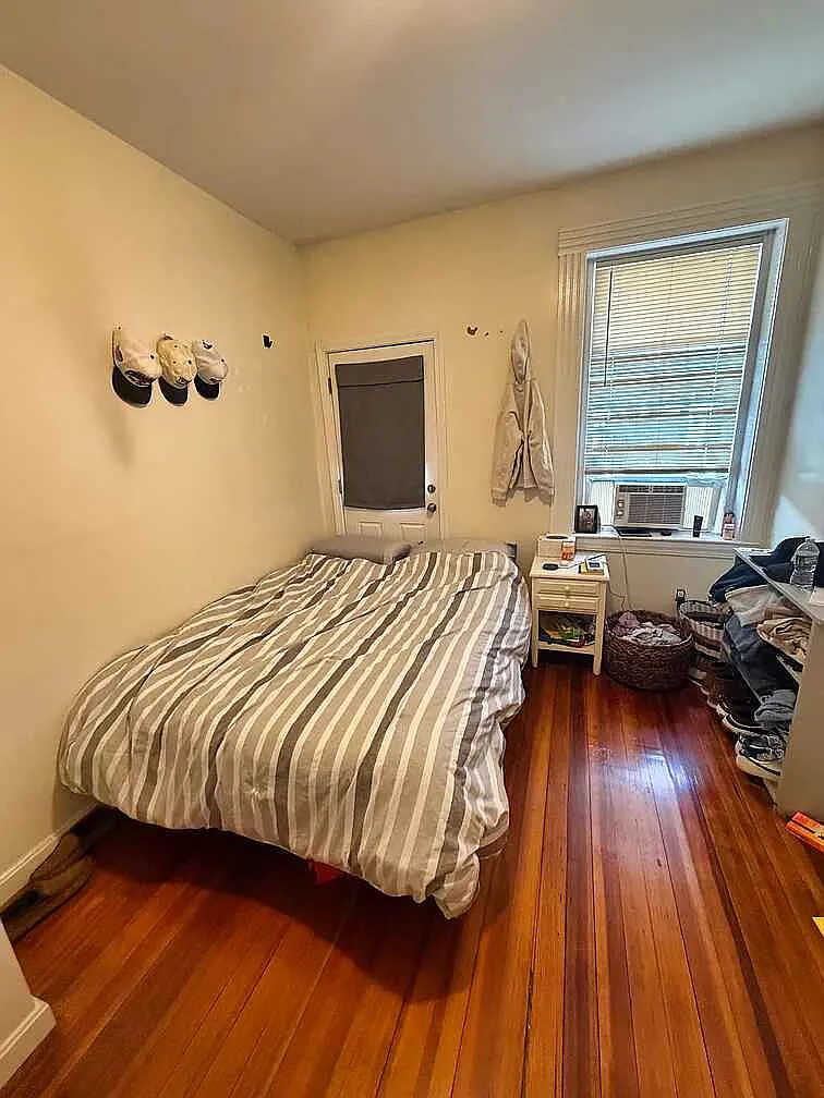 3 bed, 1050 sqft, $900 — Photo 4