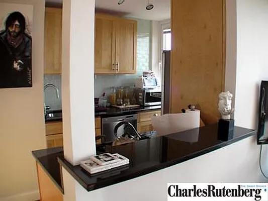 Rented by R New York | media 18