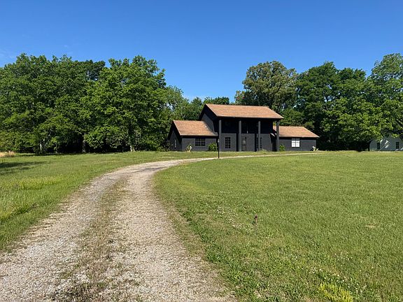 2nd image of 2955 Highway 6