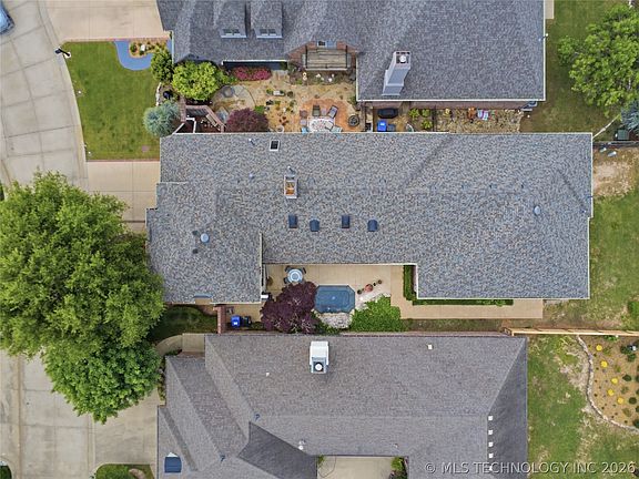 5th image of 5708 W Orlando Cir