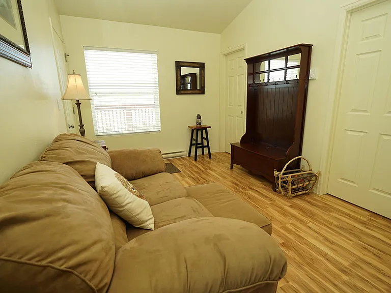 102 Way Station Ct — Photo 6